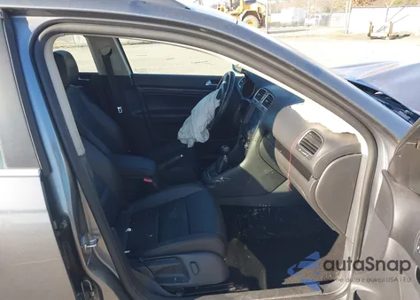 2011 Volkswagen Jetta Sportwagen 2.0L Tdi z USA, uszkodzony, nr VIN 3VWML7AJ5BM699342